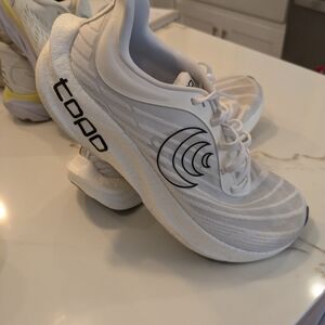 Topo Athletic Women's White Running Shoes